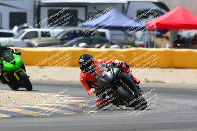 media/Apr-10-2022-SoCal Trackdays (Sun) [[f104b12566]]/Turn 2 (1135am)/